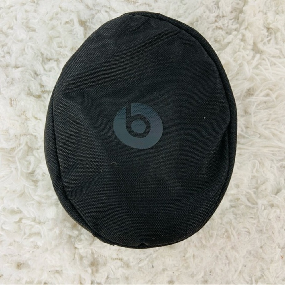 Beats by Dre Black Carrying soft shell travel Case